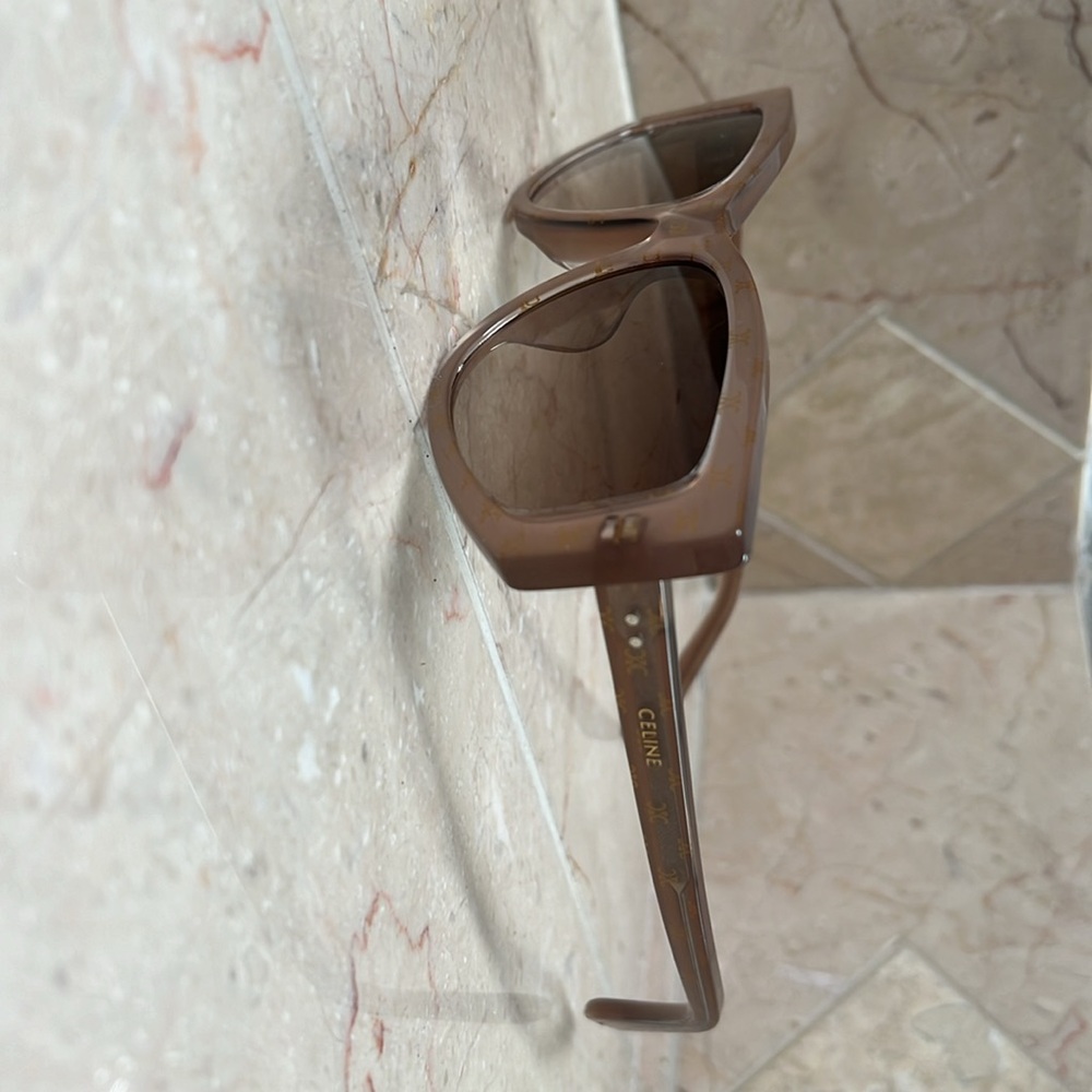 RARE Celine geometric sunglasses tan with gold logo - Picture 5 of 8